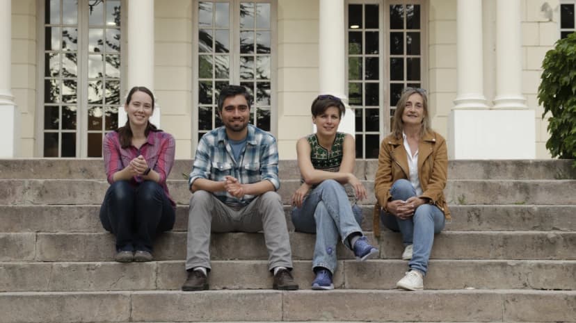 <span style="font-weight: 400;">Evelyn Johnston, Alvaro Rojas, Paula Jofre, Patricia Tissera. (Pirque, 2023)</span>