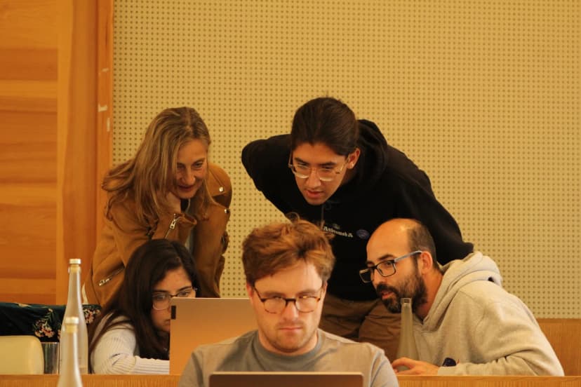 <span style="font-weight: 400;">Working for the theory of Galactic phylogenetics. Keaghan Yaxley, Anell Cornejo, Patricia Tissera, Francisco Jara and Emanuel Sillero, Pirque 2023.</span>